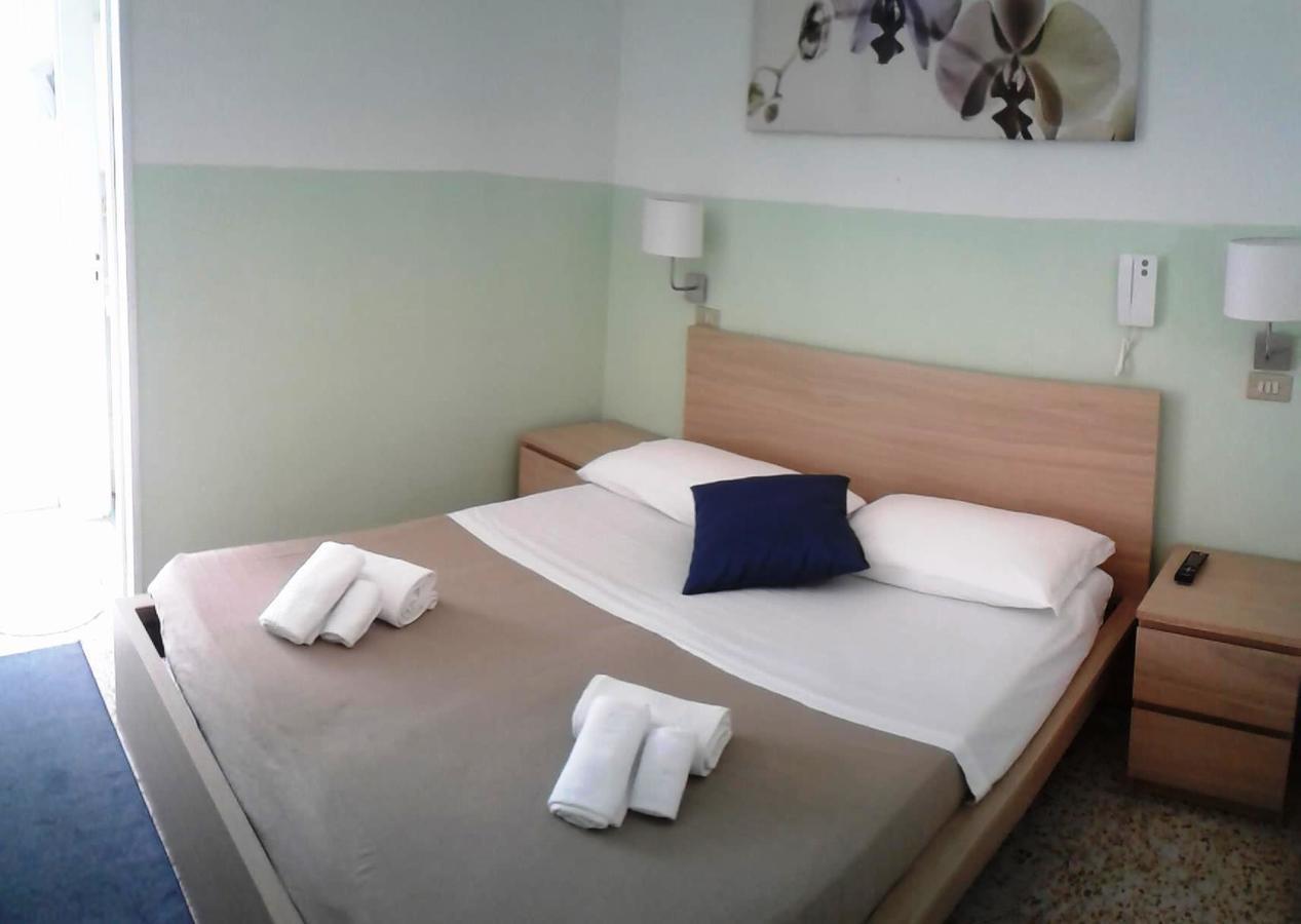 Hotel Marittimo ริมินี ภายนอก รูปภาพ