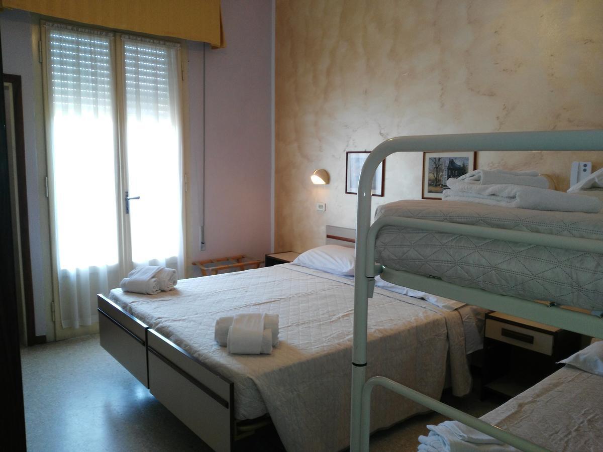 Hotel Marittimo ริมินี ภายนอก รูปภาพ