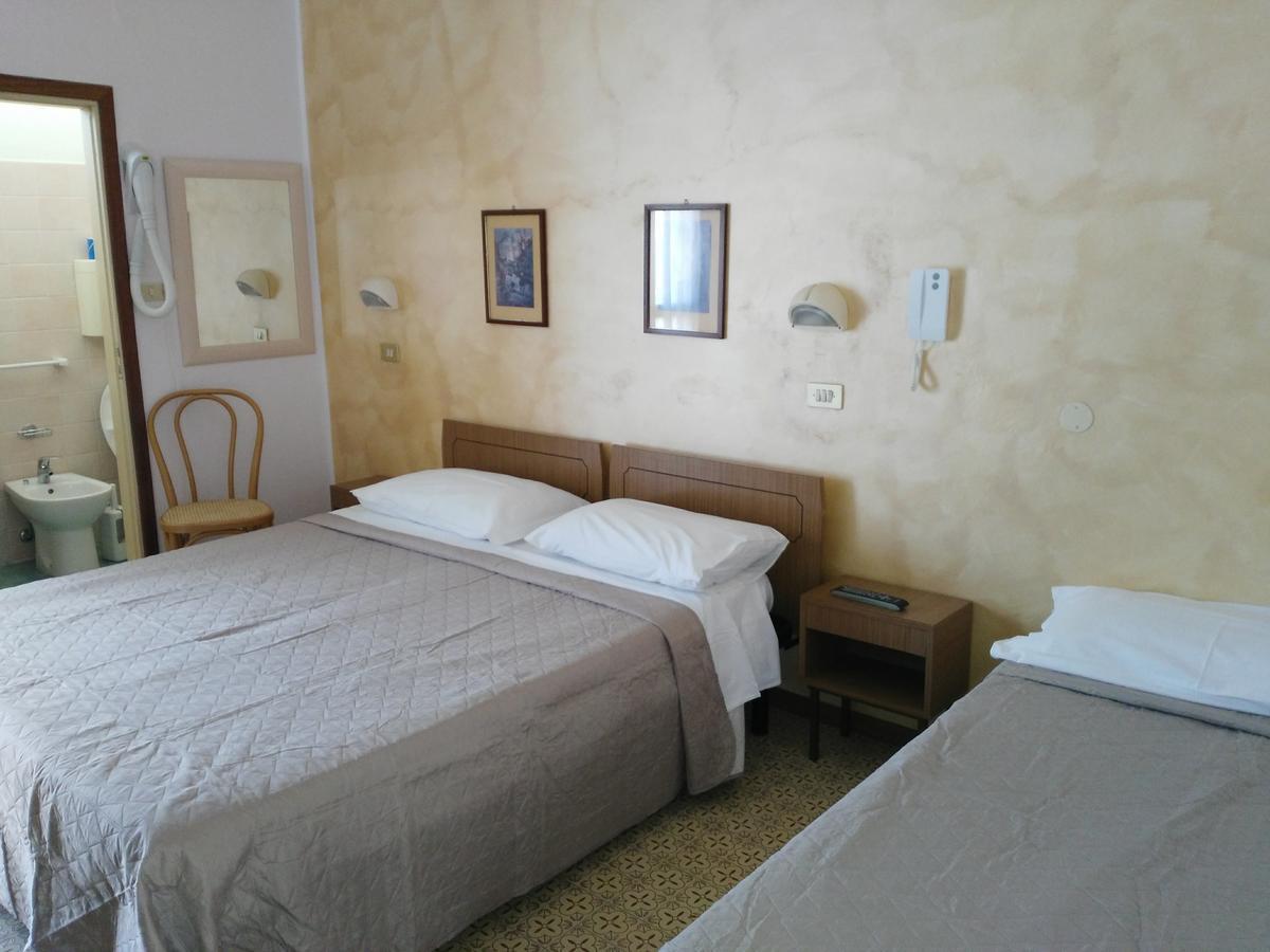 Hotel Marittimo ริมินี ภายนอก รูปภาพ
