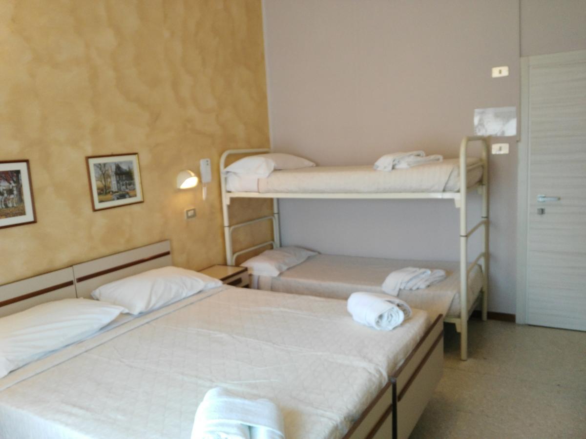 Hotel Marittimo ริมินี ภายนอก รูปภาพ