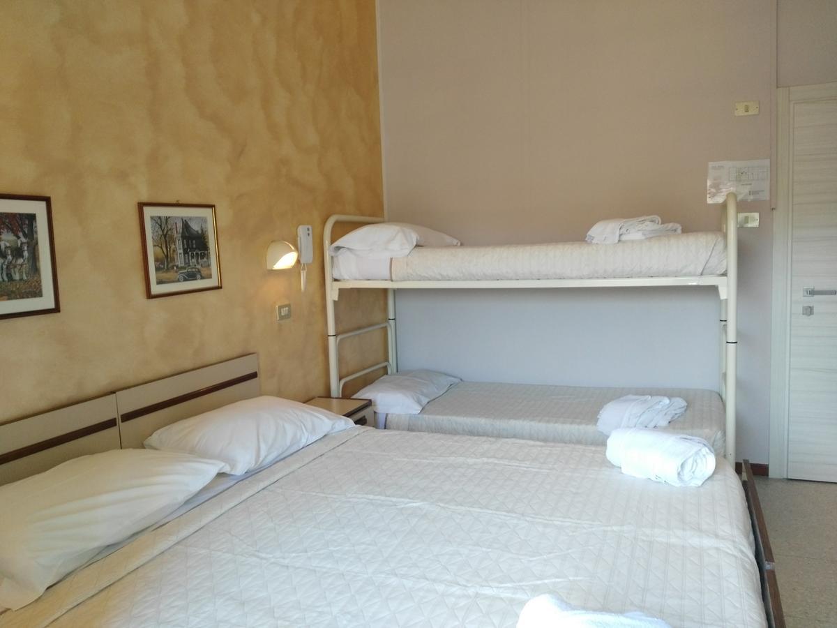 Hotel Marittimo ริมินี ภายนอก รูปภาพ