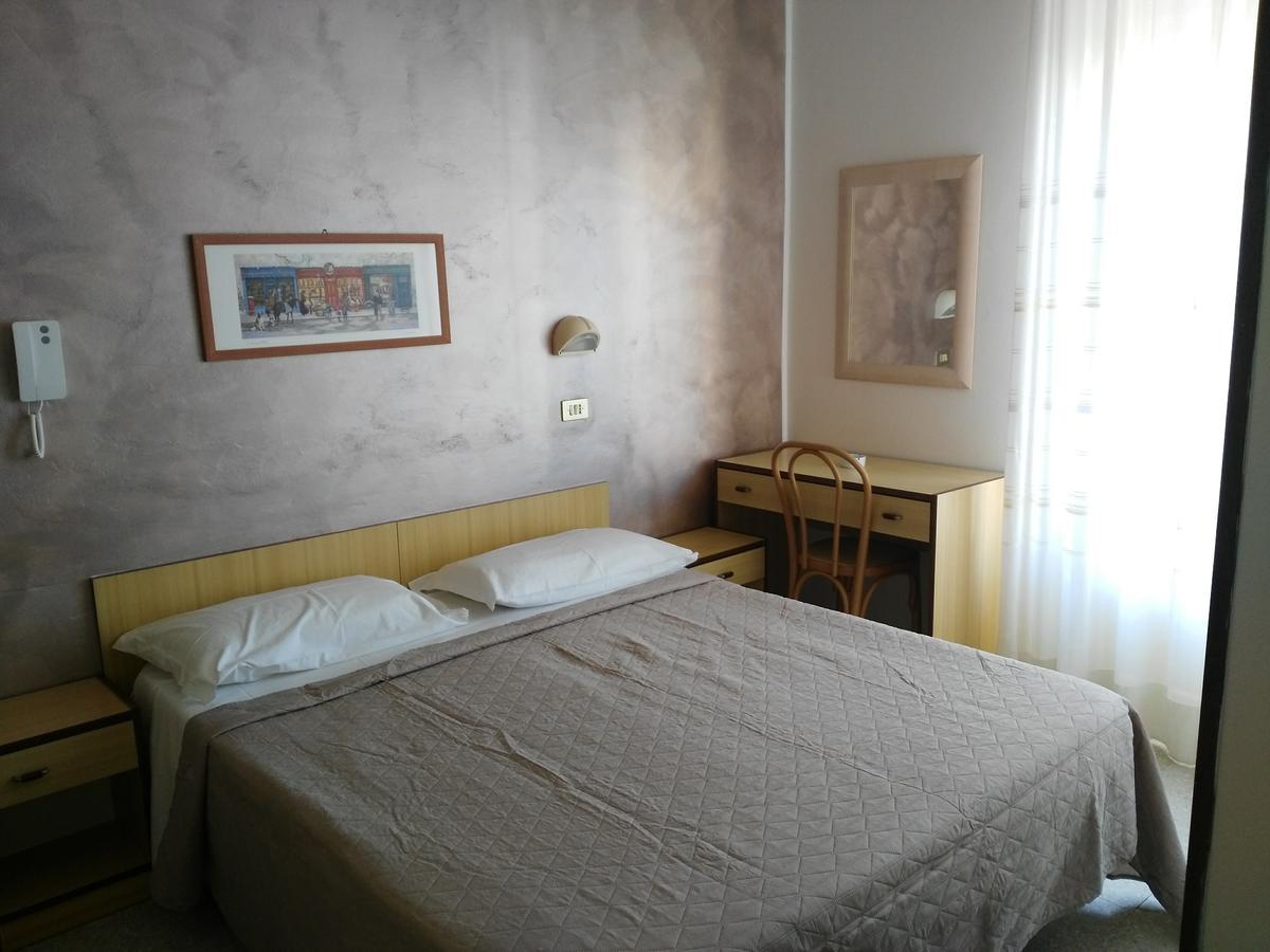 Hotel Marittimo ริมินี ภายนอก รูปภาพ