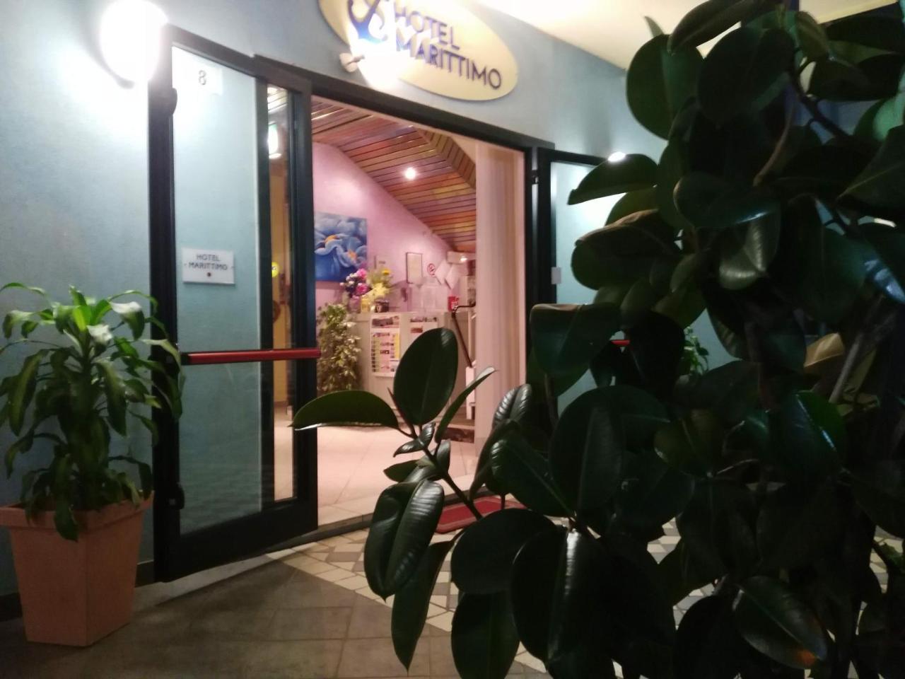 Hotel Marittimo ริมินี ภายนอก รูปภาพ