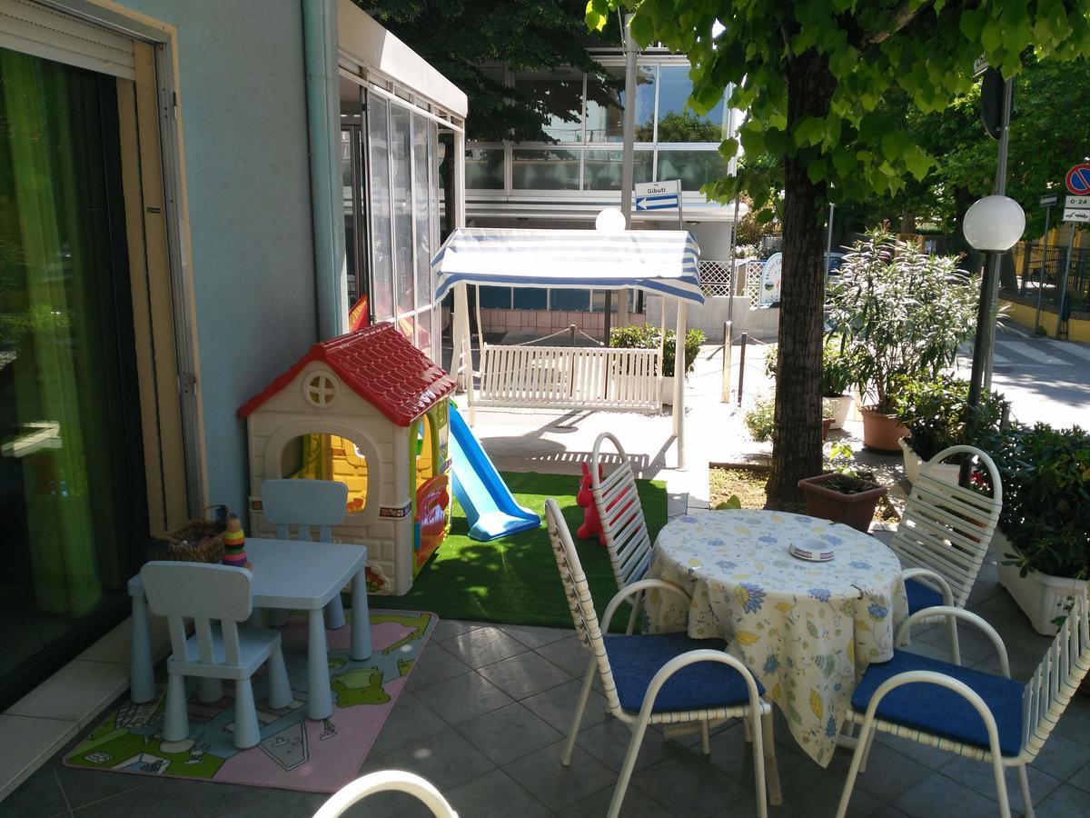 Hotel Marittimo ริมินี ภายนอก รูปภาพ